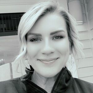 Meet your Posher, Traci